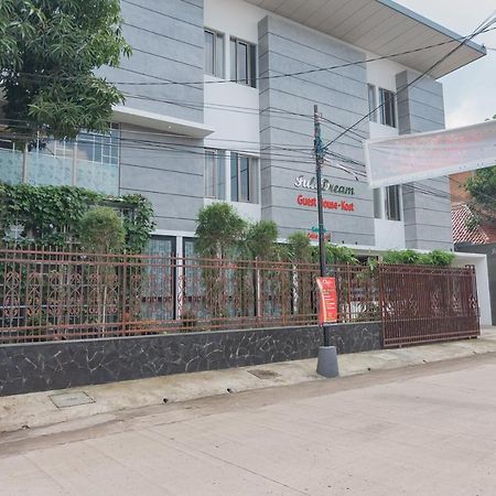 Reddoorz Plus @ Cirebon City Center Exterior photo