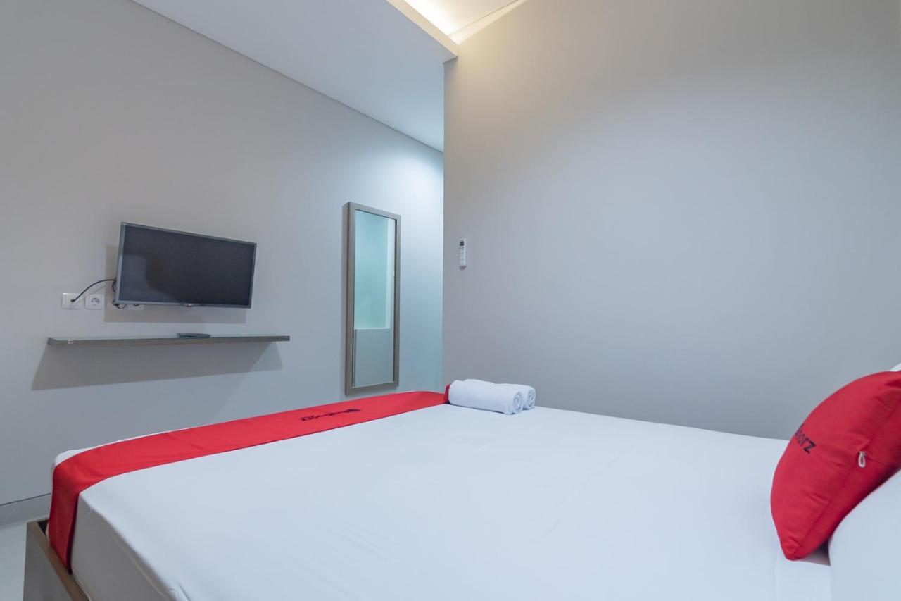 Reddoorz Plus @ Cirebon City Center Exterior photo
